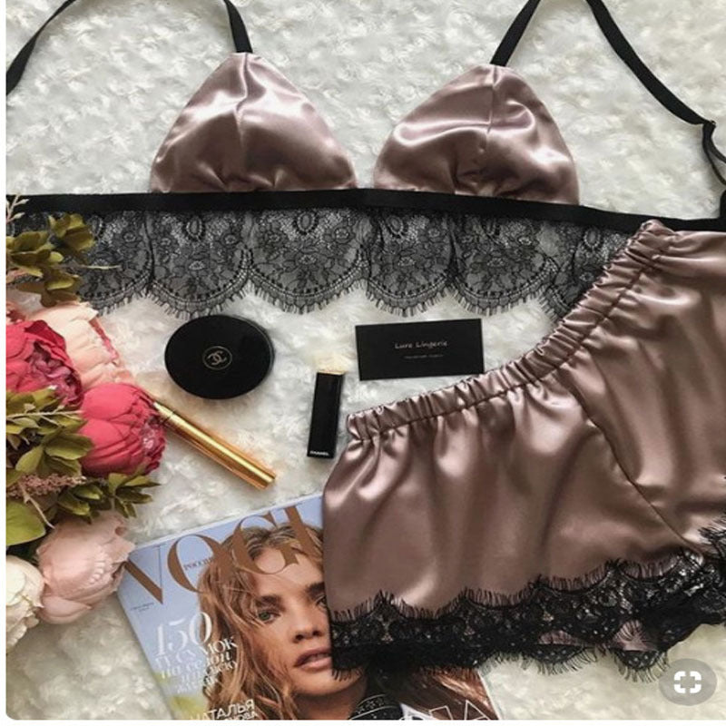 Three-point lace underwear
