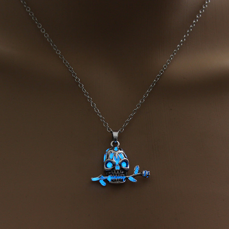 Women's Fashion Personalized Skull Shape Rose Pendant Necklace