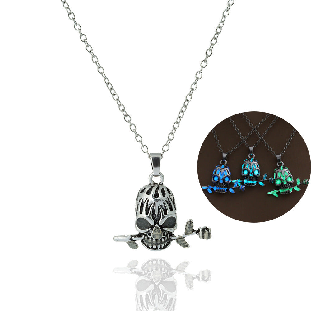 Women's Fashion Personalized Skull Shape Rose Pendant Necklace