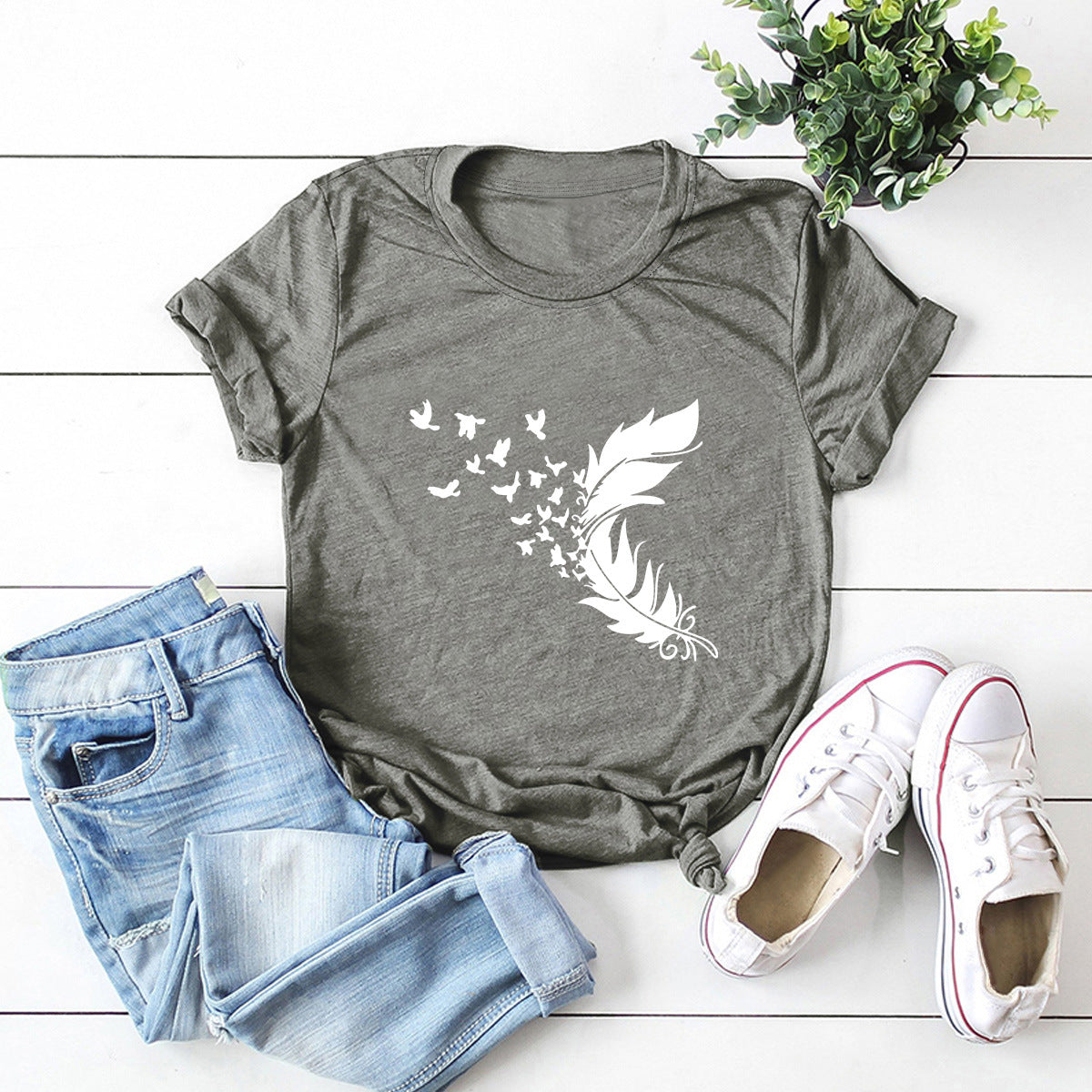 Summer Women Clothing New Feather Print T-Shirt