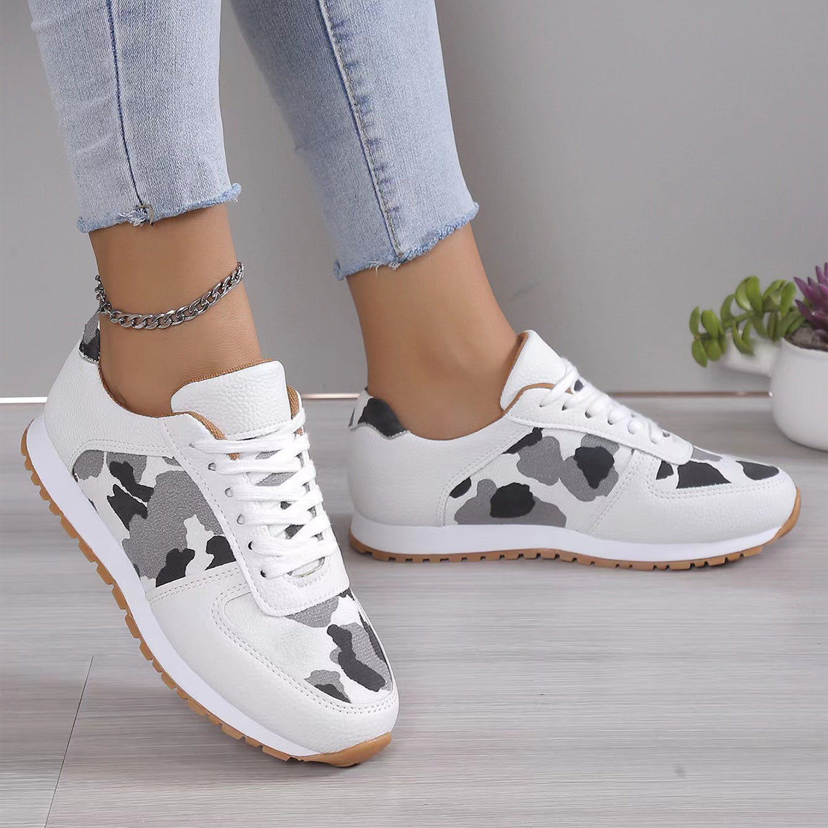 Leopard Print Lace-up Sports Sneakers