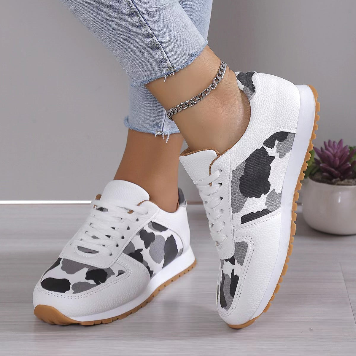 Leopard Print Lace-up Sports Sneakers