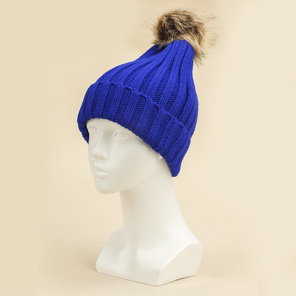 Women's Thermal Fur Ball Fashionable Knitted Pullover Klein Blue Woolen Cap